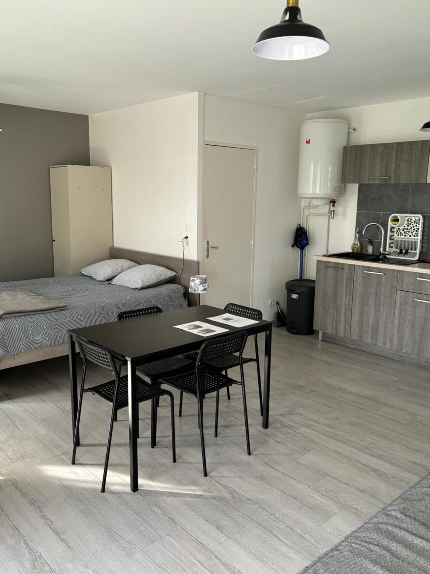 Studio Pivoine Avec Terrasse A Proximite De Мец Экстерьер фото